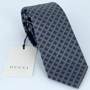 🚫SOLD🚫Brand New Authentic Men’s Gucci Bee Print Silk Tie With Tags